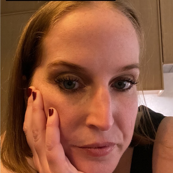 Meet your Posher, Hannah - Picture 2 of 7